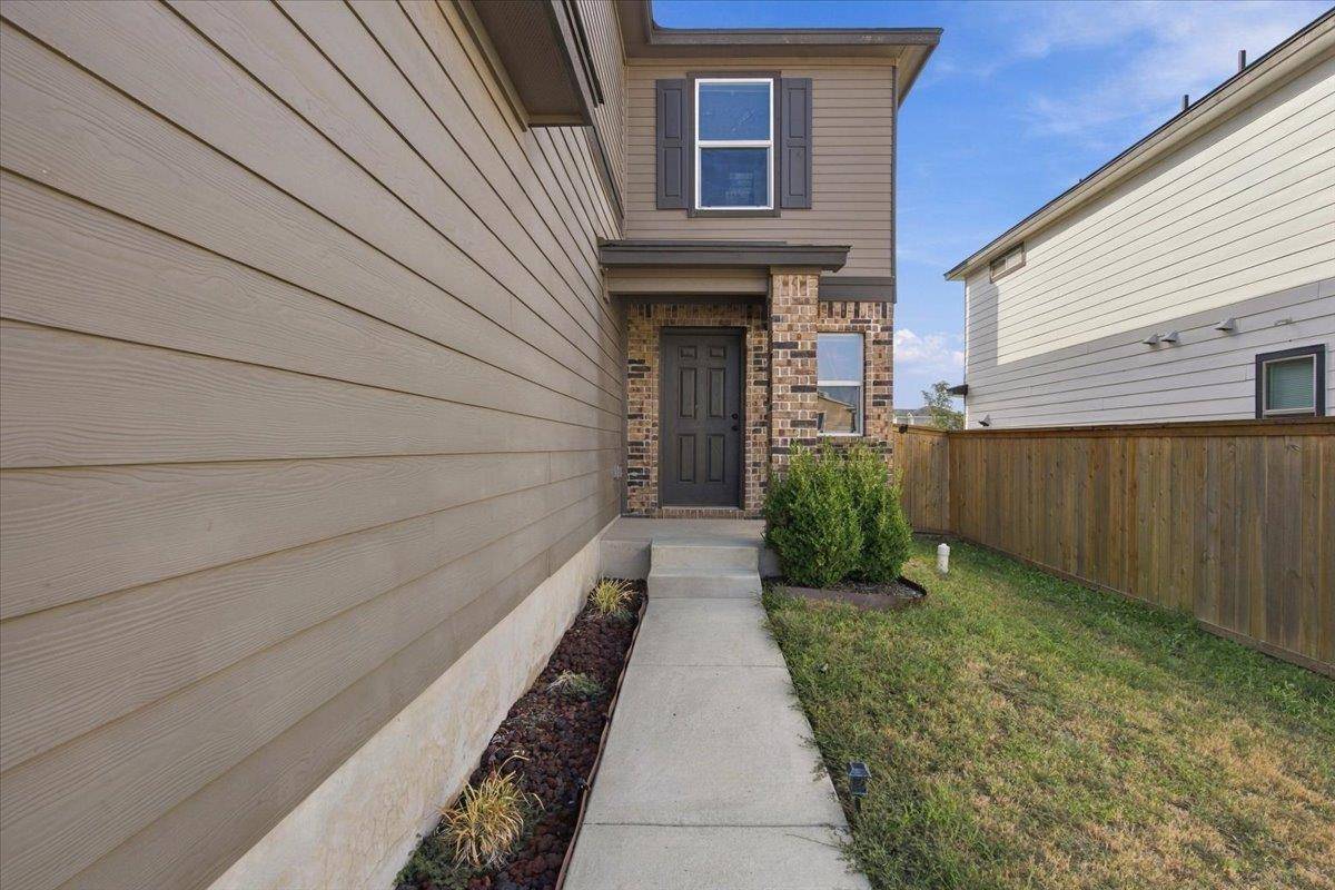 104 Rooster WAY, Jarrell, TX 76537