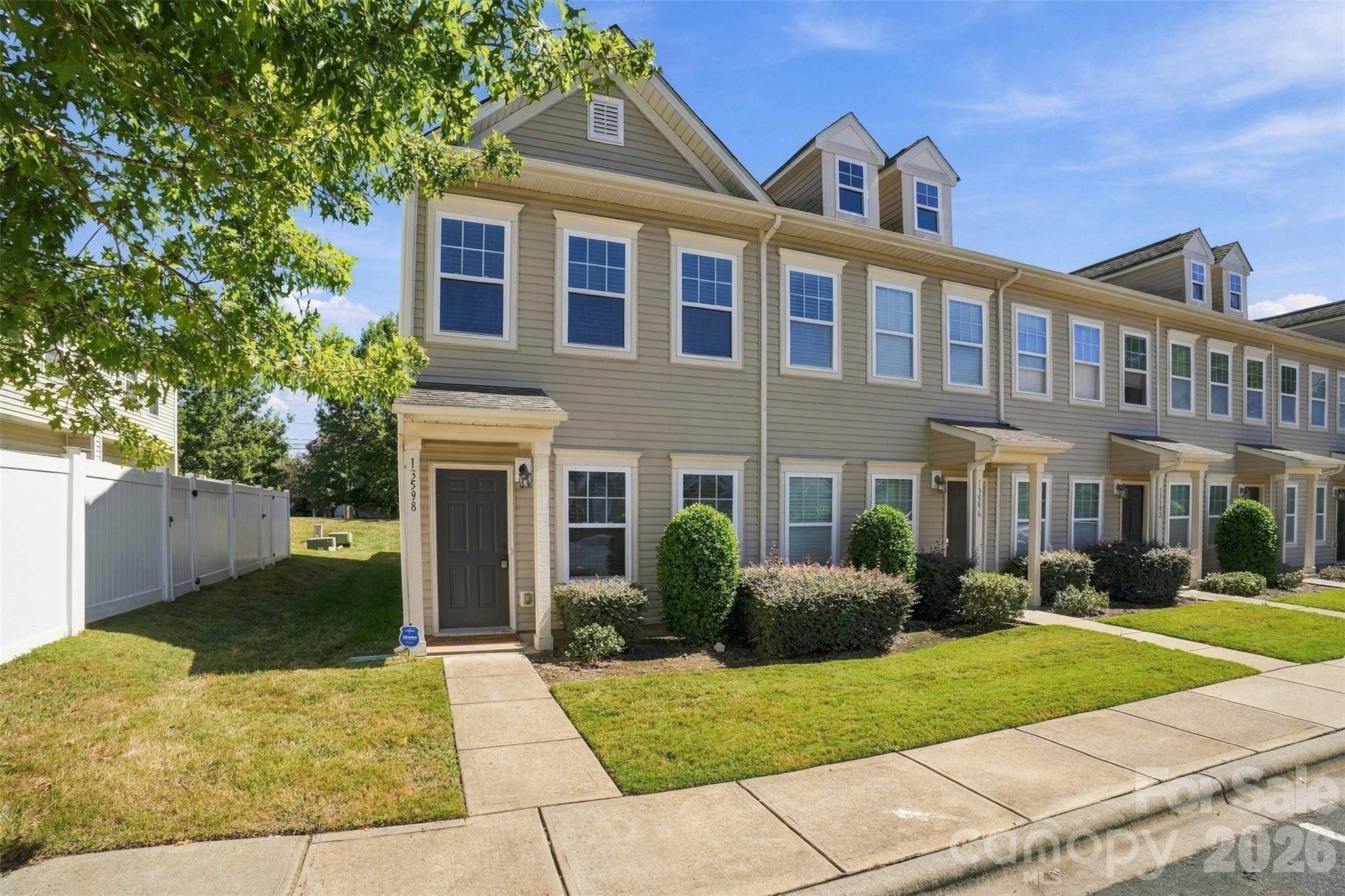 13598 Calloway Glen DR, Charlotte, NC 28273