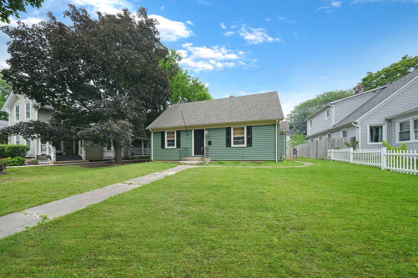 507 W Wesley ST #2, Wheaton, IL 60187