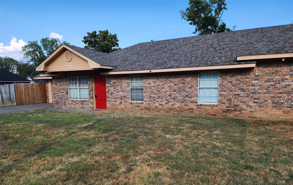 326 N Scullin Avenue, Denison, TX 75020