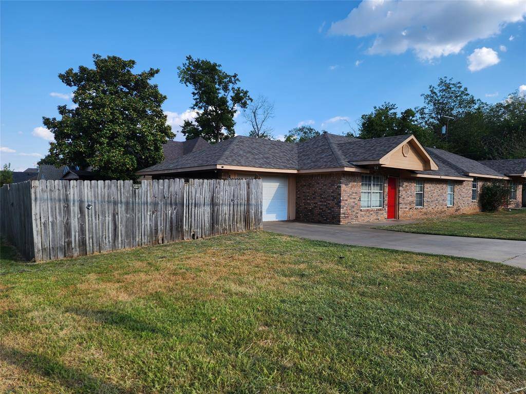326 N Scullin Avenue, Denison, TX 75020