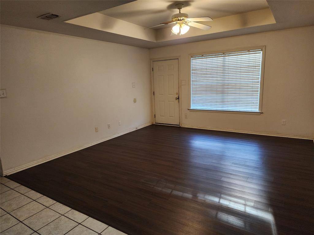 326 N Scullin Avenue, Denison, TX 75020