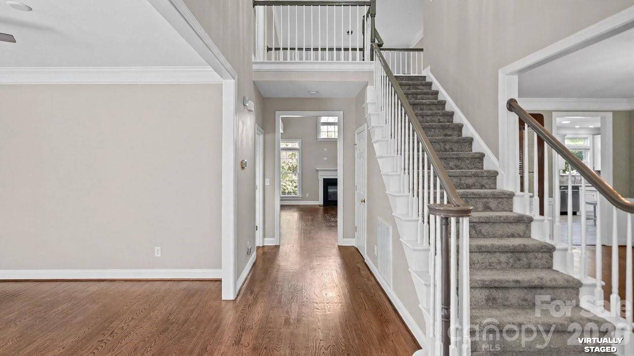 1911 Solway LN, Charlotte, NC 28269