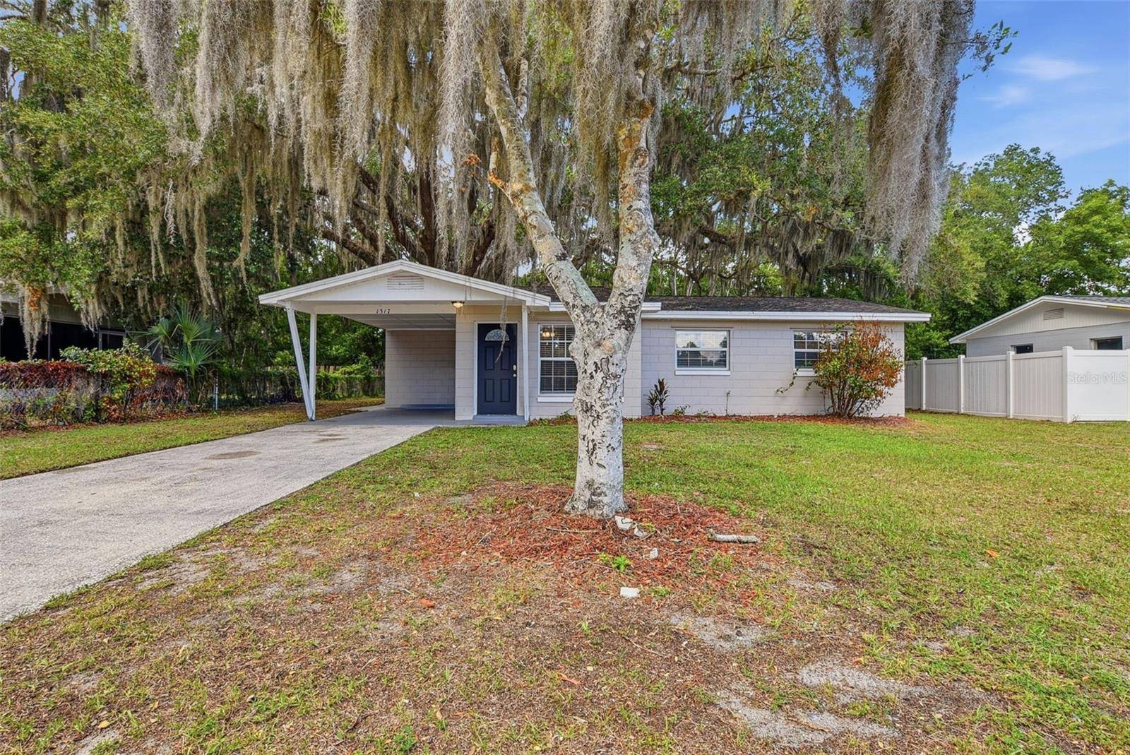 1317 BRAEBURY DR, Leesburg, FL 34748