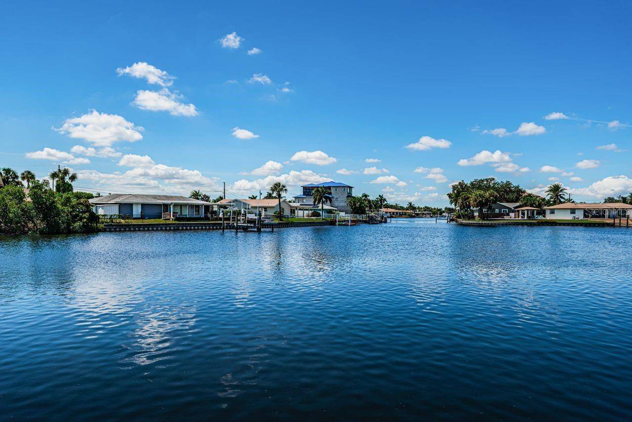 4280 13TH LN NE, St Petersburg, FL 33703