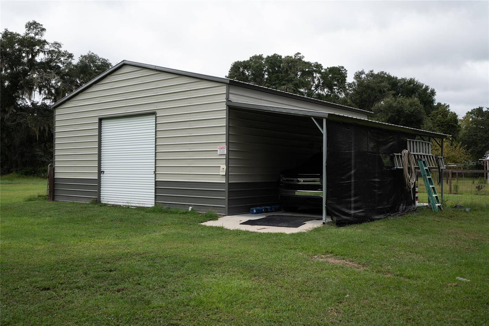 40090 COUNTY RD 439, Umatilla, FL 32784