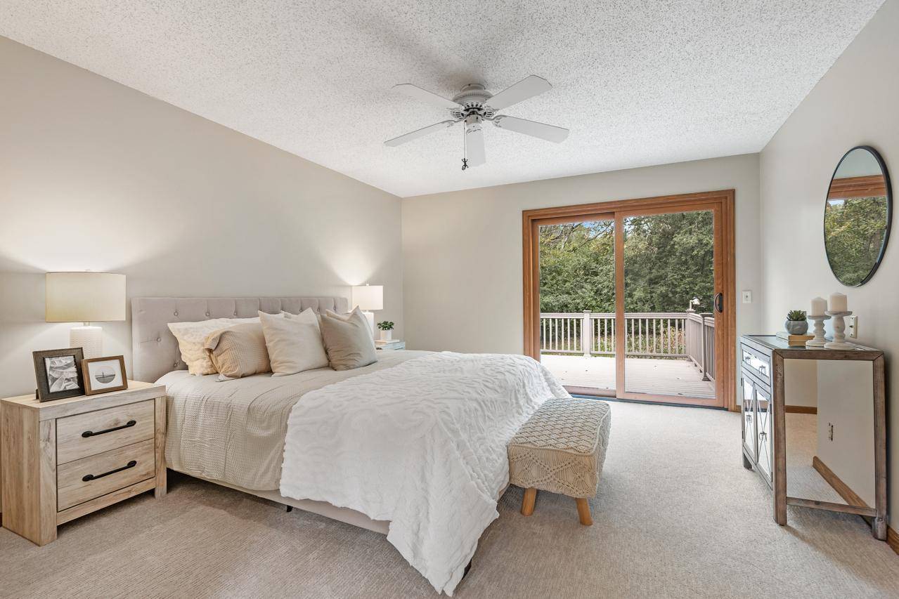 3200 Hazelwood W, Wayzata, MN 55391