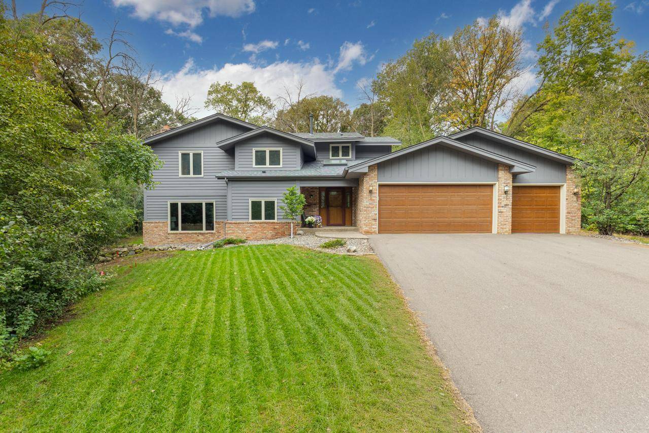 3200 Hazelwood W, Wayzata, MN 55391