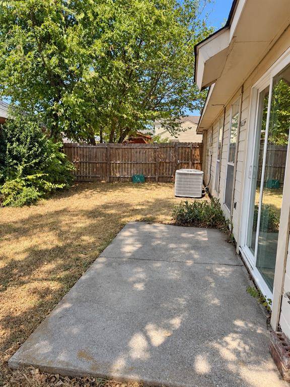 1026 Sanders Drive, Duncanville, TX 75137