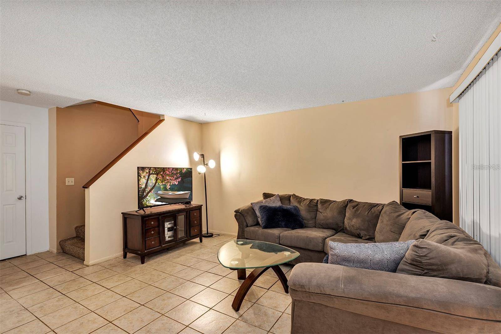 1728 TOWNHALL LN #1728, Orlando, FL 32807