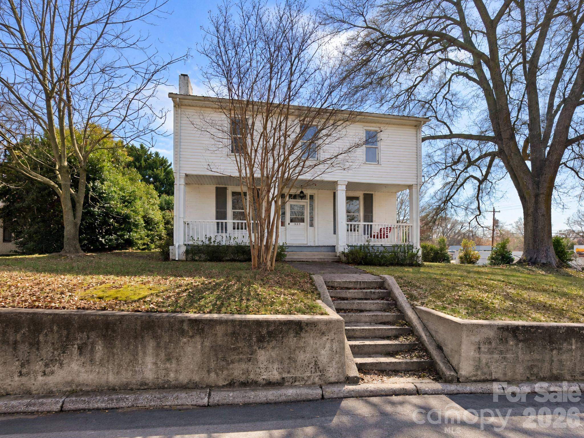 329 W Main ST, Lincolnton, NC 28092