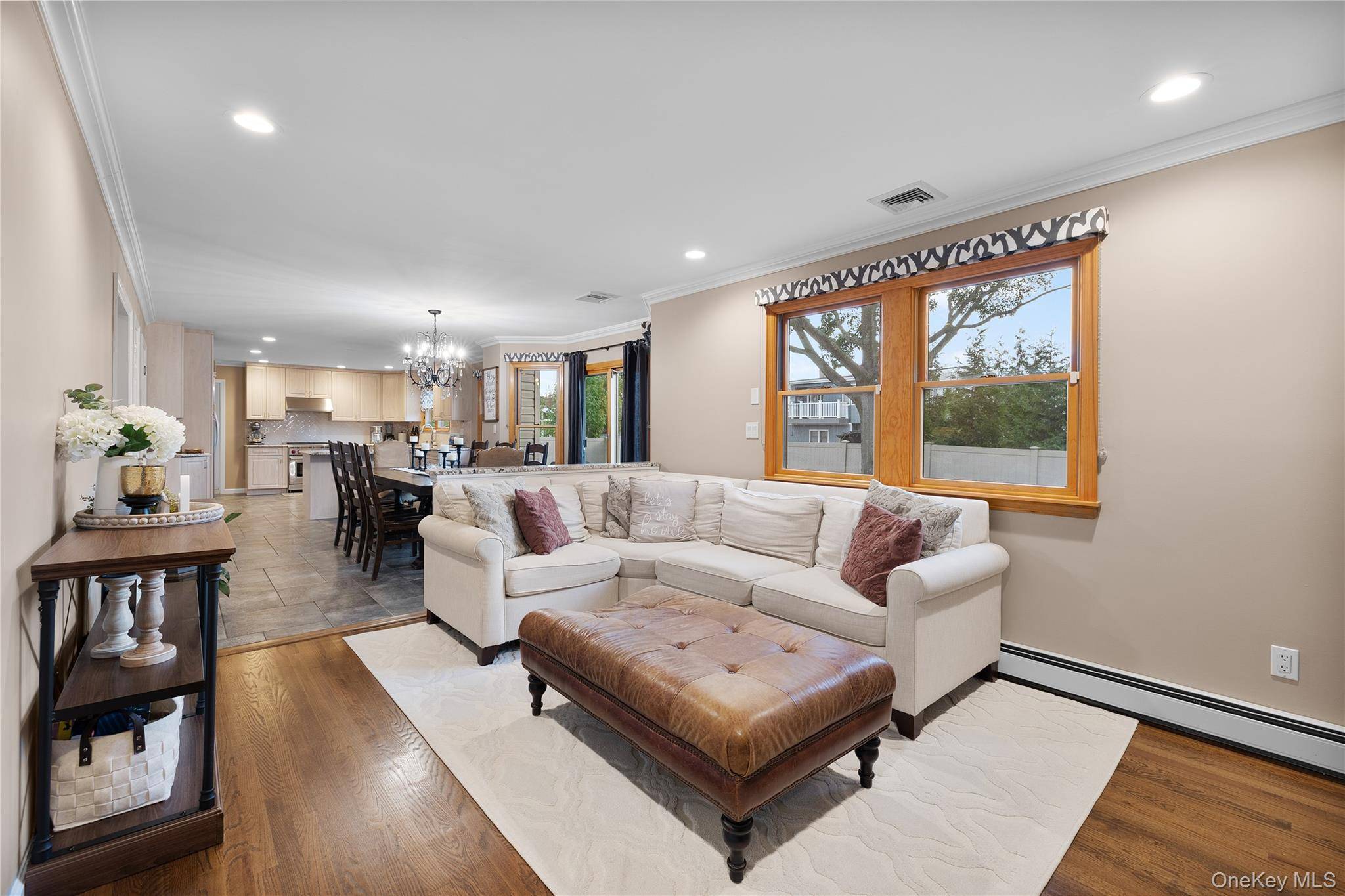 24 South PLZ, Amity Harbor, NY 11701