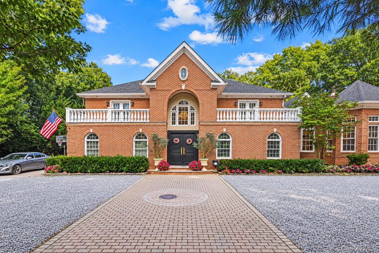 6 Carman RD, Dix Hills, NY 11746