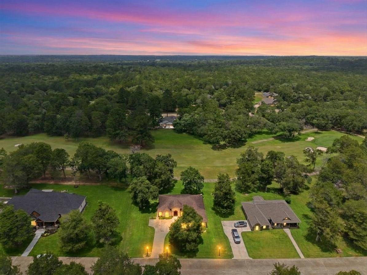410 Pinehurst DR, New Ulm, TX 78950
