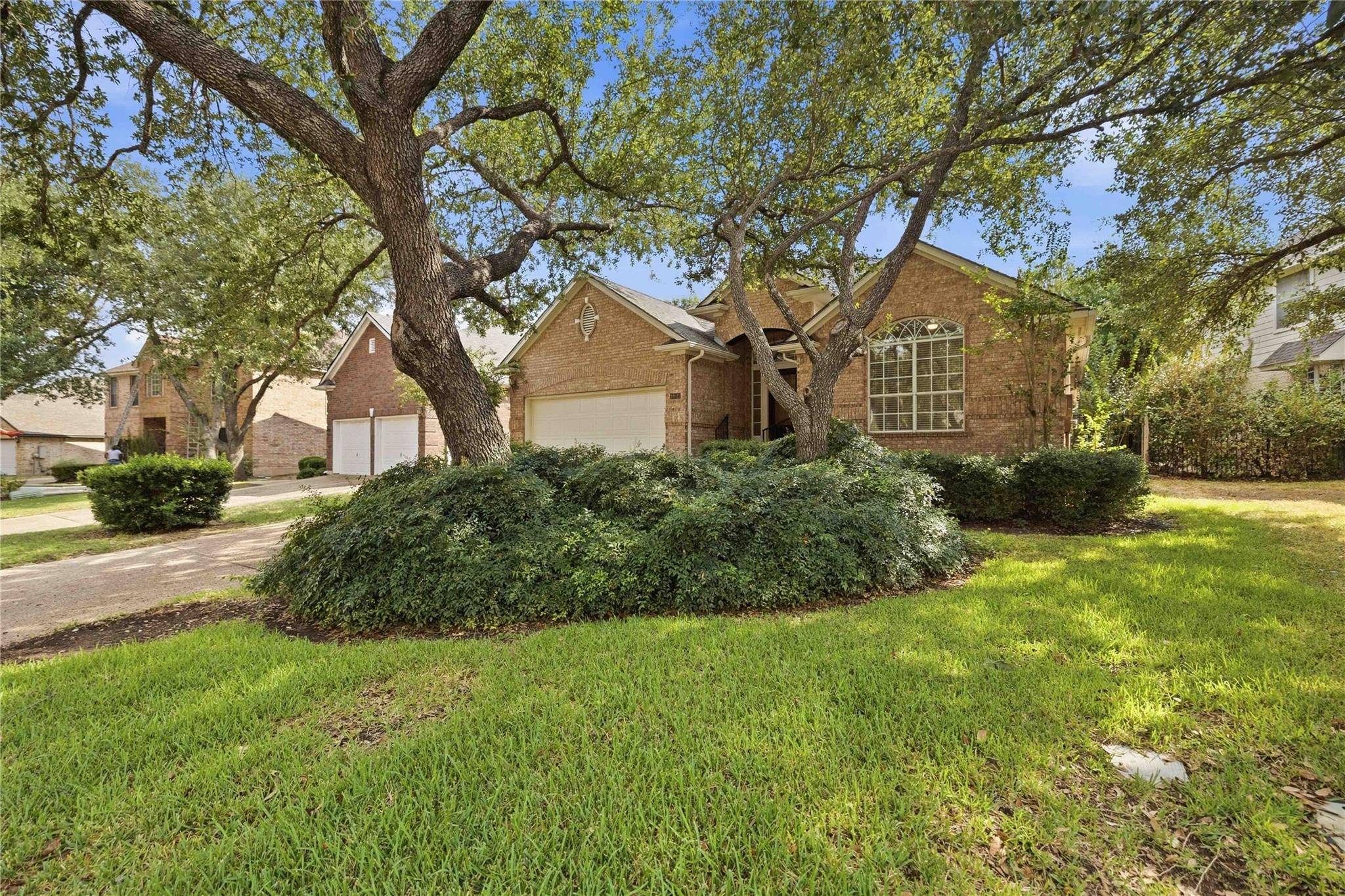 10045 Planters Woods DR, Austin, TX 78730