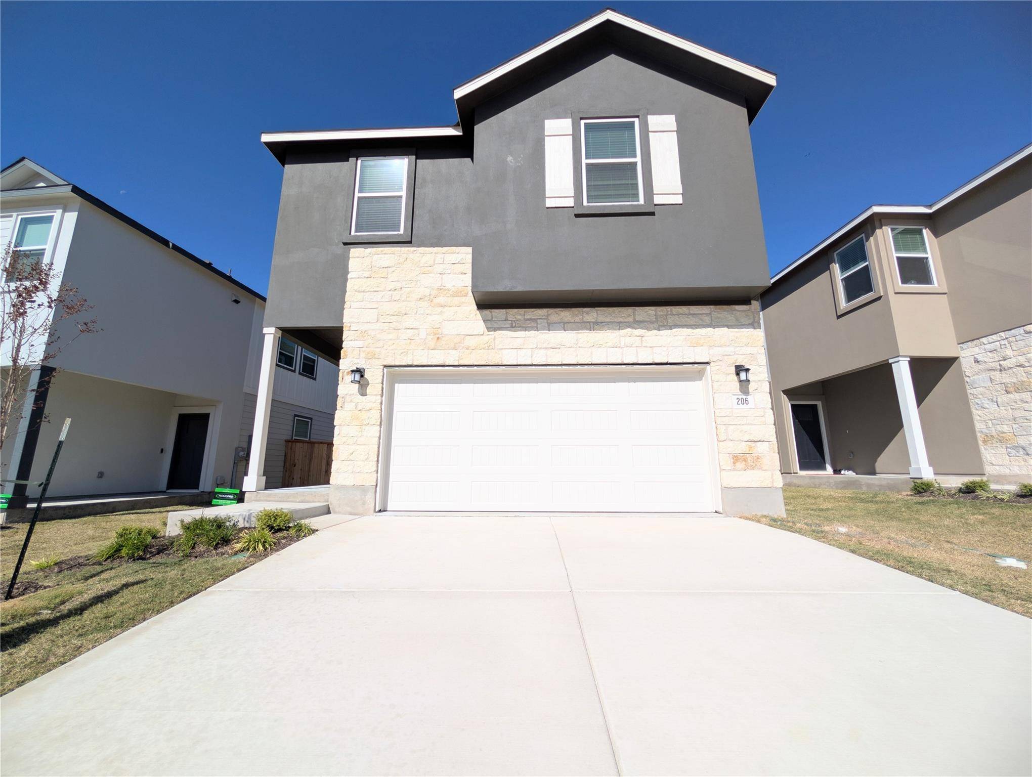 206 Kislingbury LN, Kyle, TX 78640