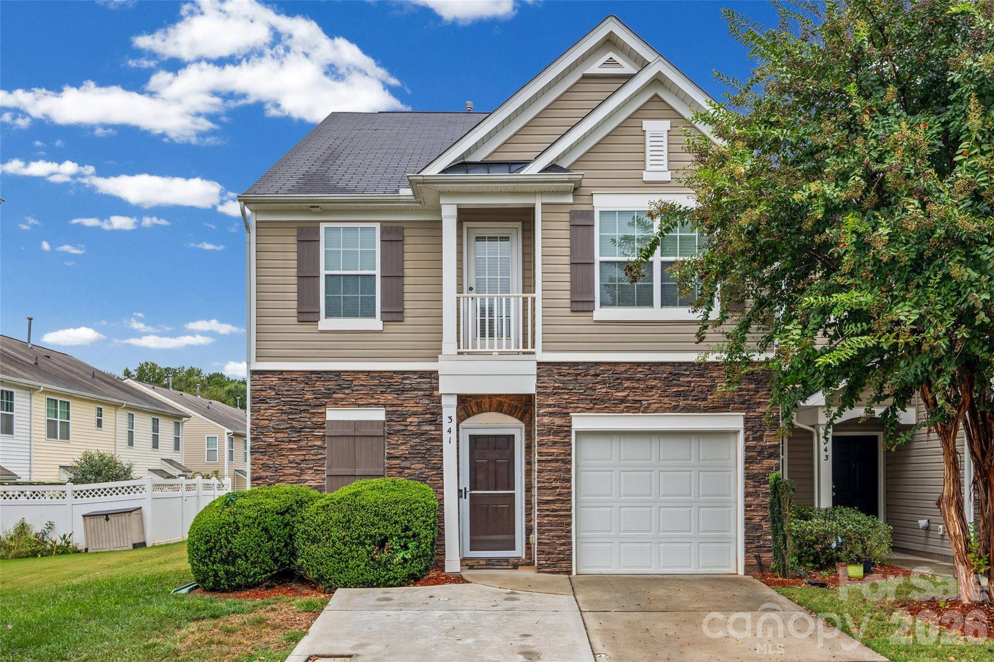 341 Sandy Spring LN, Lake Wylie, SC 29710