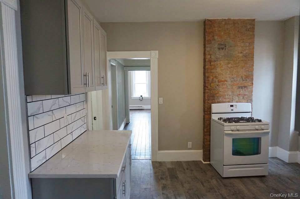 176 Mill ST, Poughkeepsie, NY 12601
