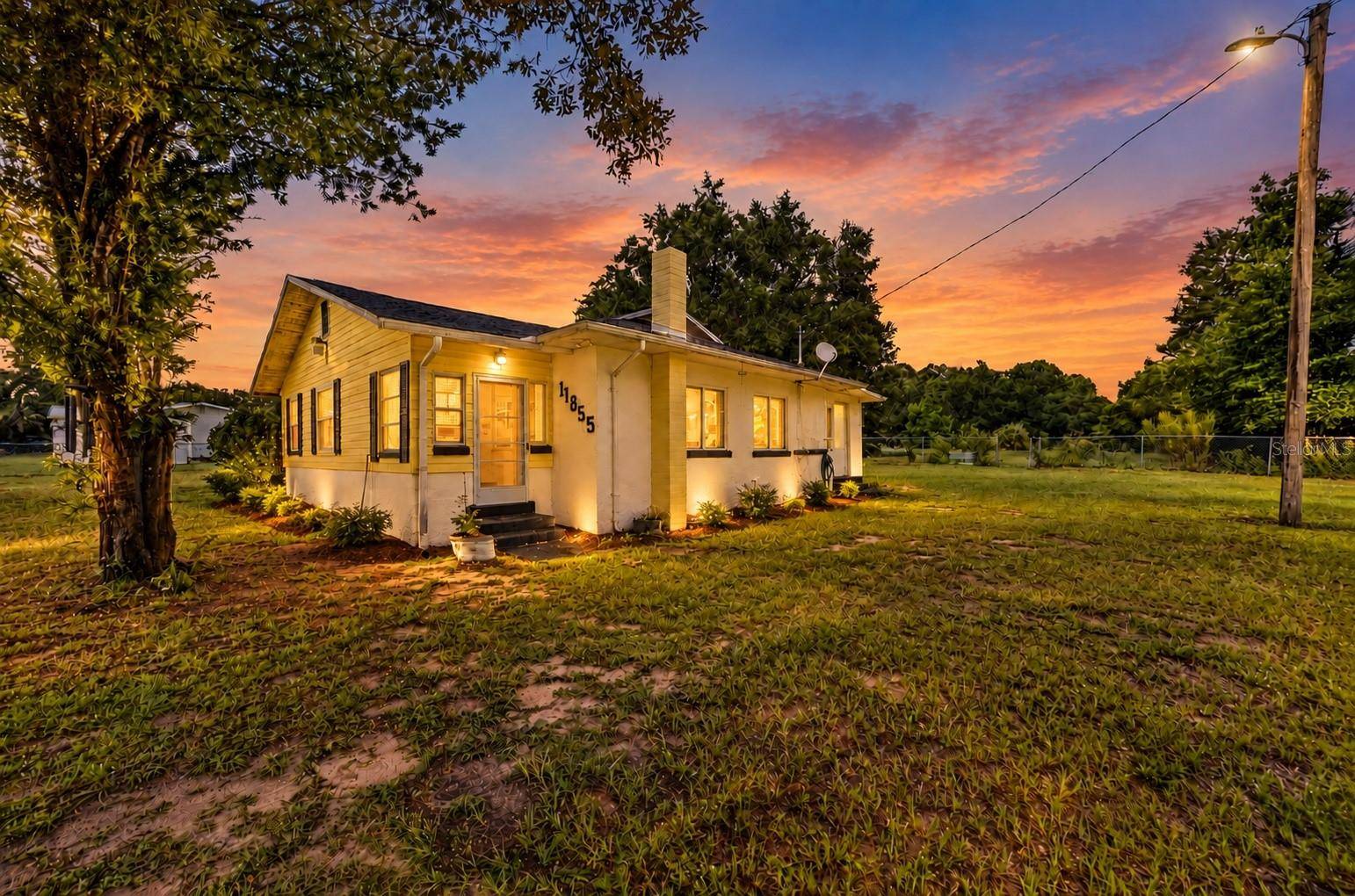 11855 SE 141ST TER, Ocklawaha, FL 32179