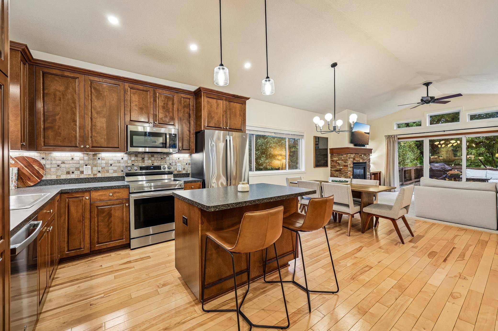 13496 73rd AVE N, Maple Grove, MN 55311