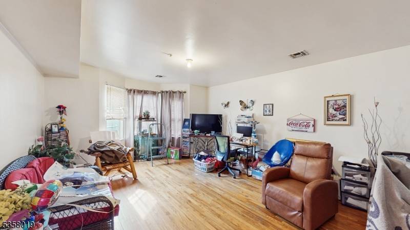 129-131 Seymour Ave, Newark City, NJ 07108