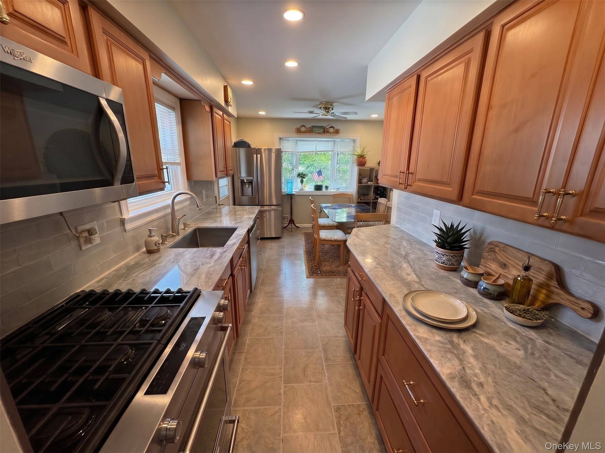 61 Lonergan DR, Suffern, NY 10901