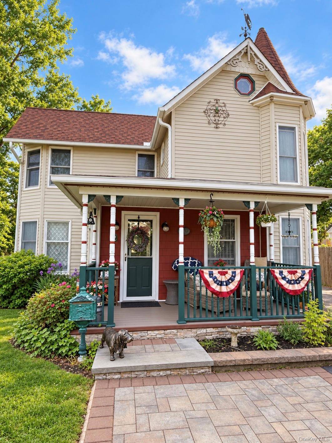 92 Jennings AVE, Patchogue, NY 11772