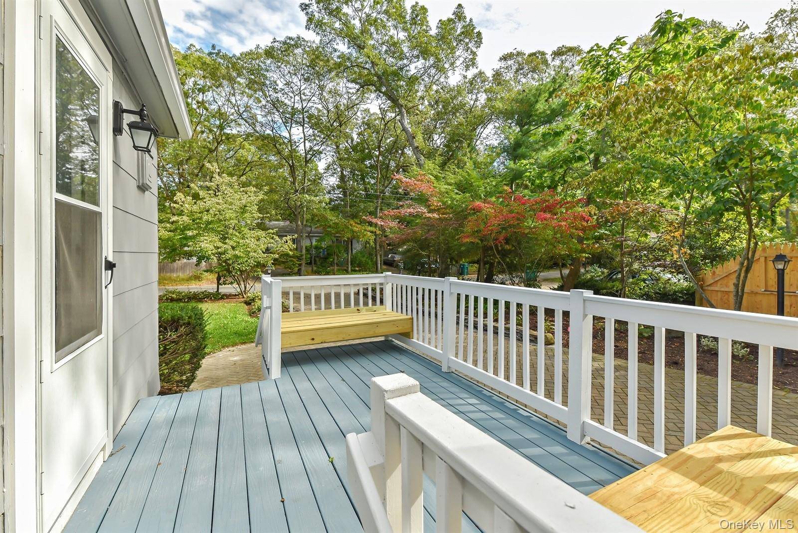 31 East ST, Flanders, NY 11901