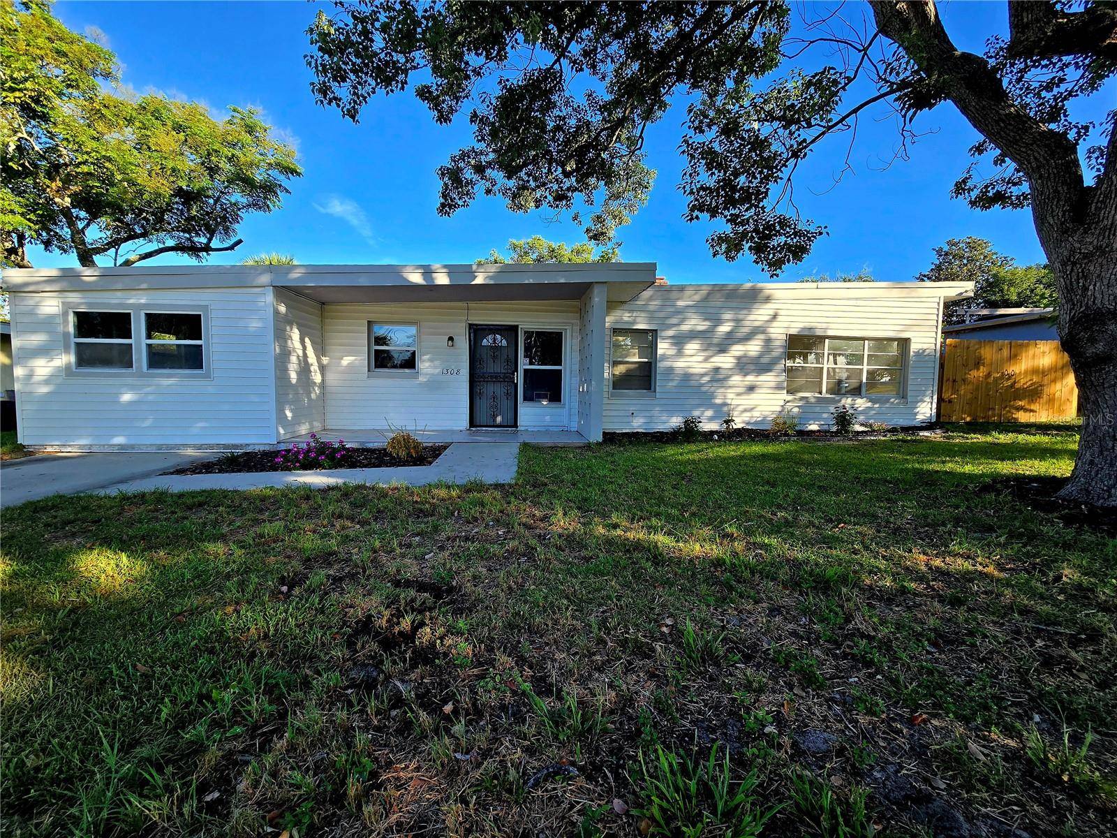 1308 MOORE ST, Daytona Beach, FL 32114