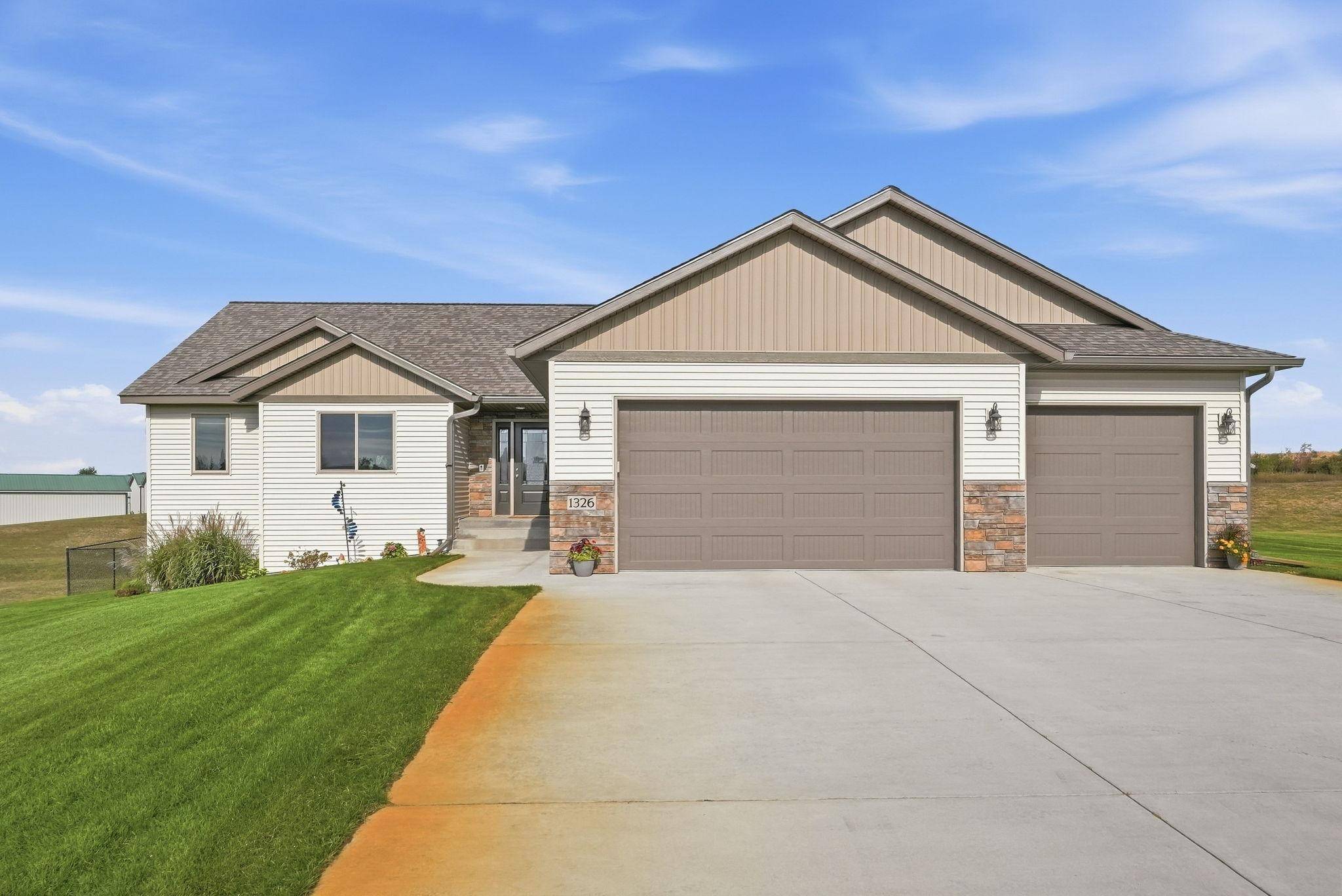 1326 Faith Hill DR SW, Alexandria, MN 56308