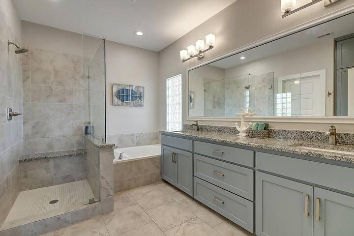 6501 Villa Castellon Drive, Port Aransas, TX 78373