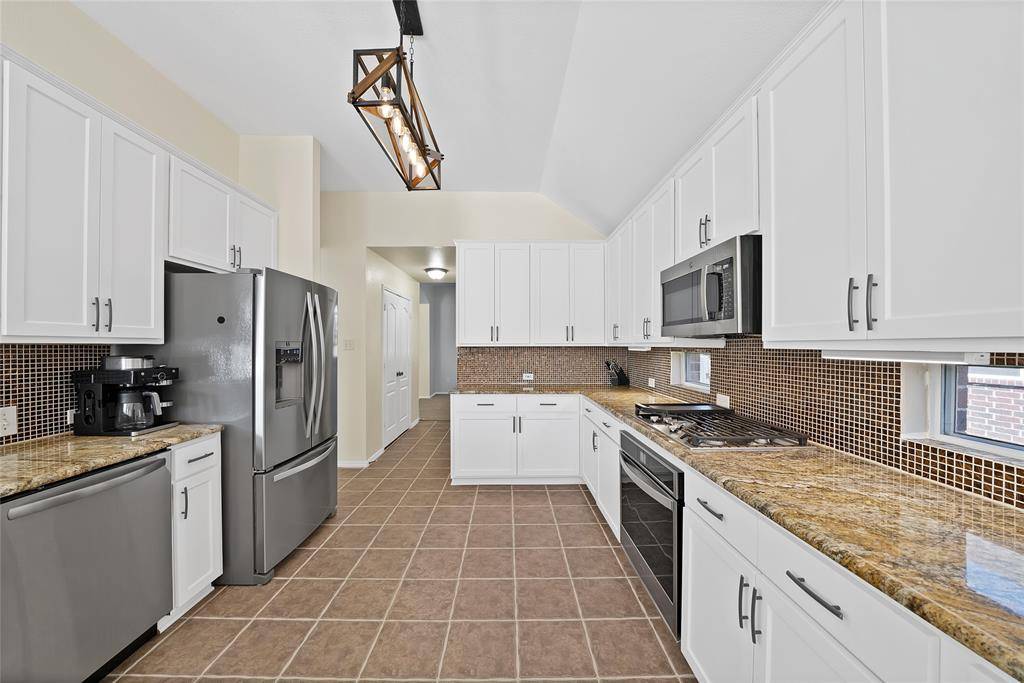 505 Victory Lane, Mansfield, TX 76063