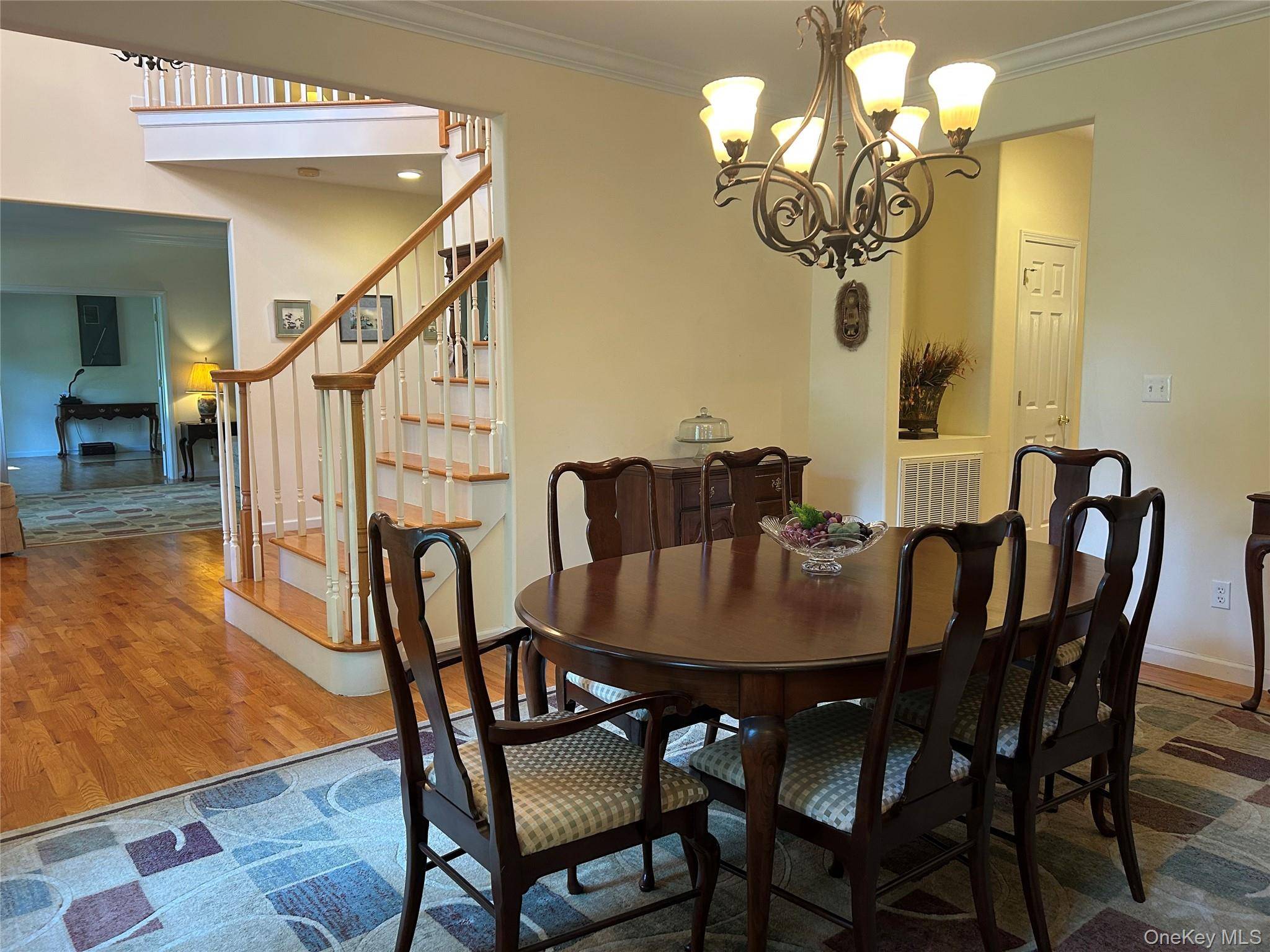 14 Glen Rock CIR, Highland, NY 12528