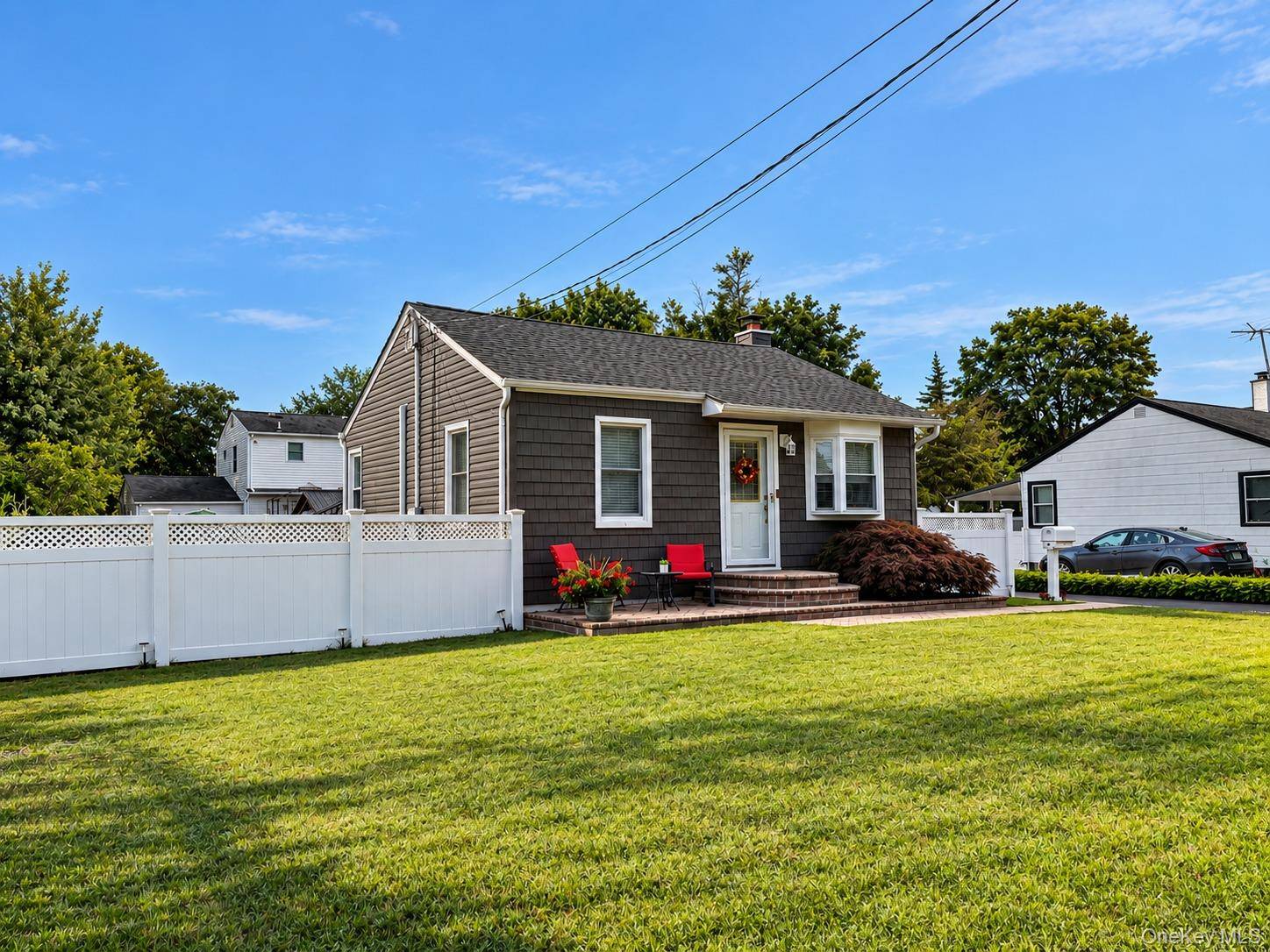 1467 4th ST, West Babylon, NY 11704