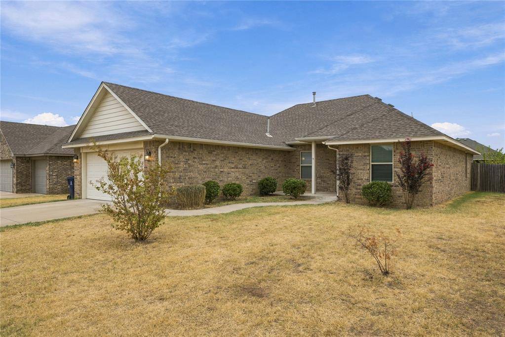 10612 Mountain Fork DR, Yukon, OK 73099