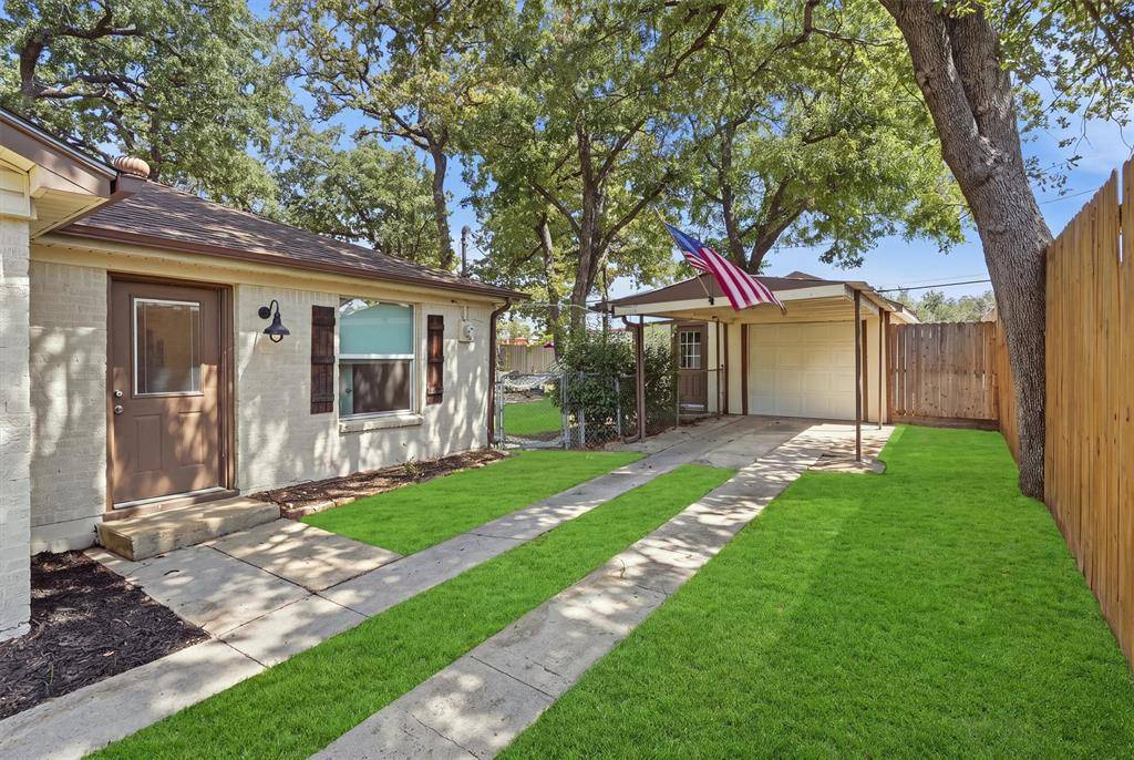 712 Thersa Drive, River Oaks, TX 76114