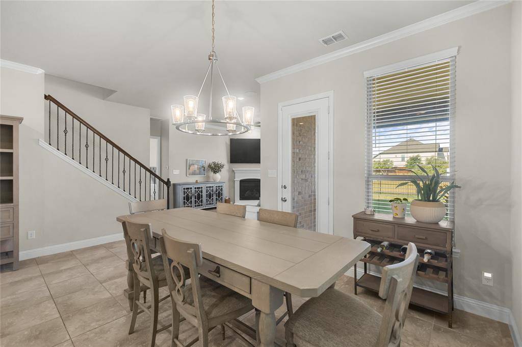 2805 Lakeside Drive, Aubrey, TX 76227