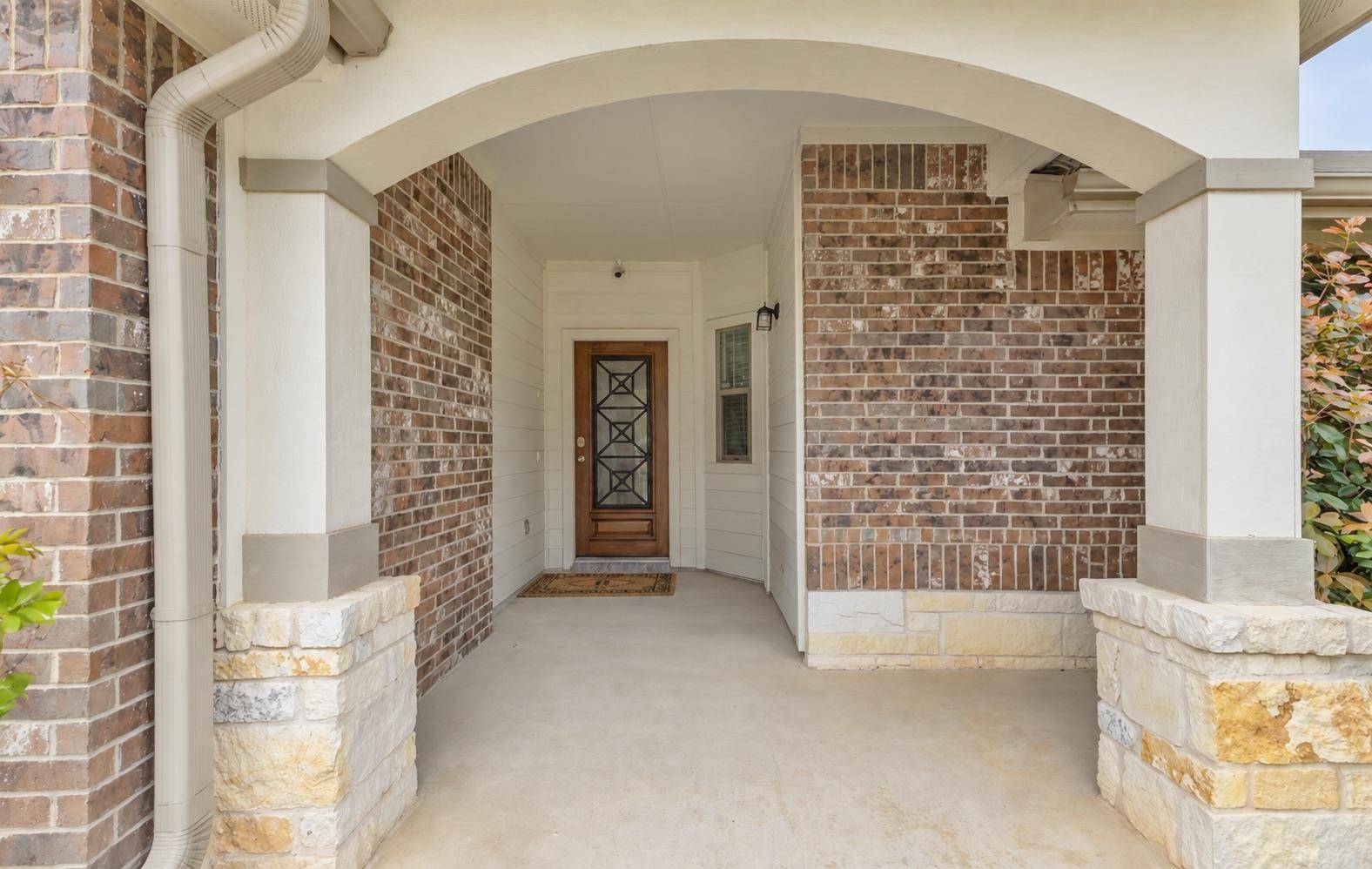 705 Wiltshire DR, Hutto, TX 78634
