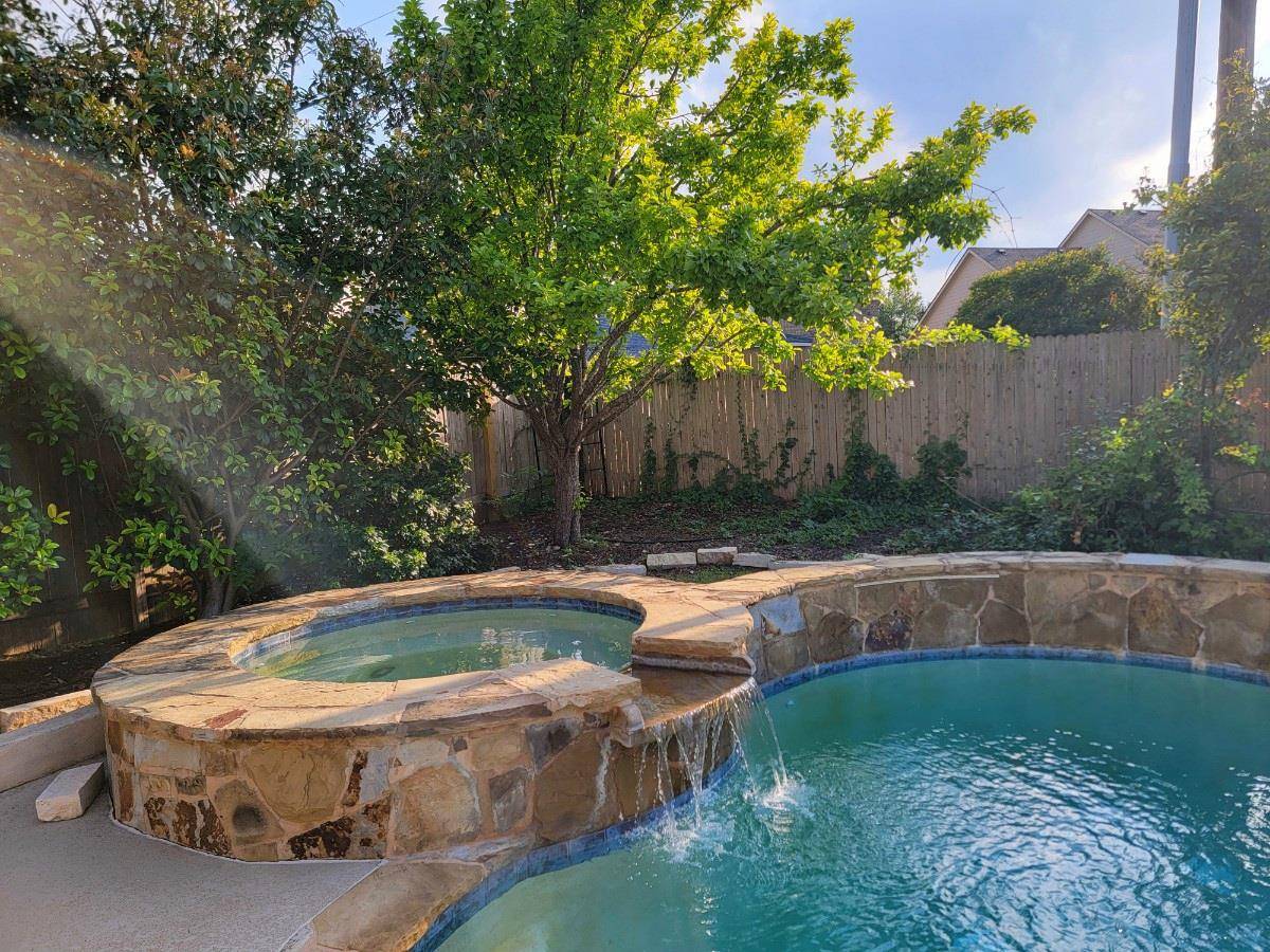 705 Wiltshire DR, Hutto, TX 78634
