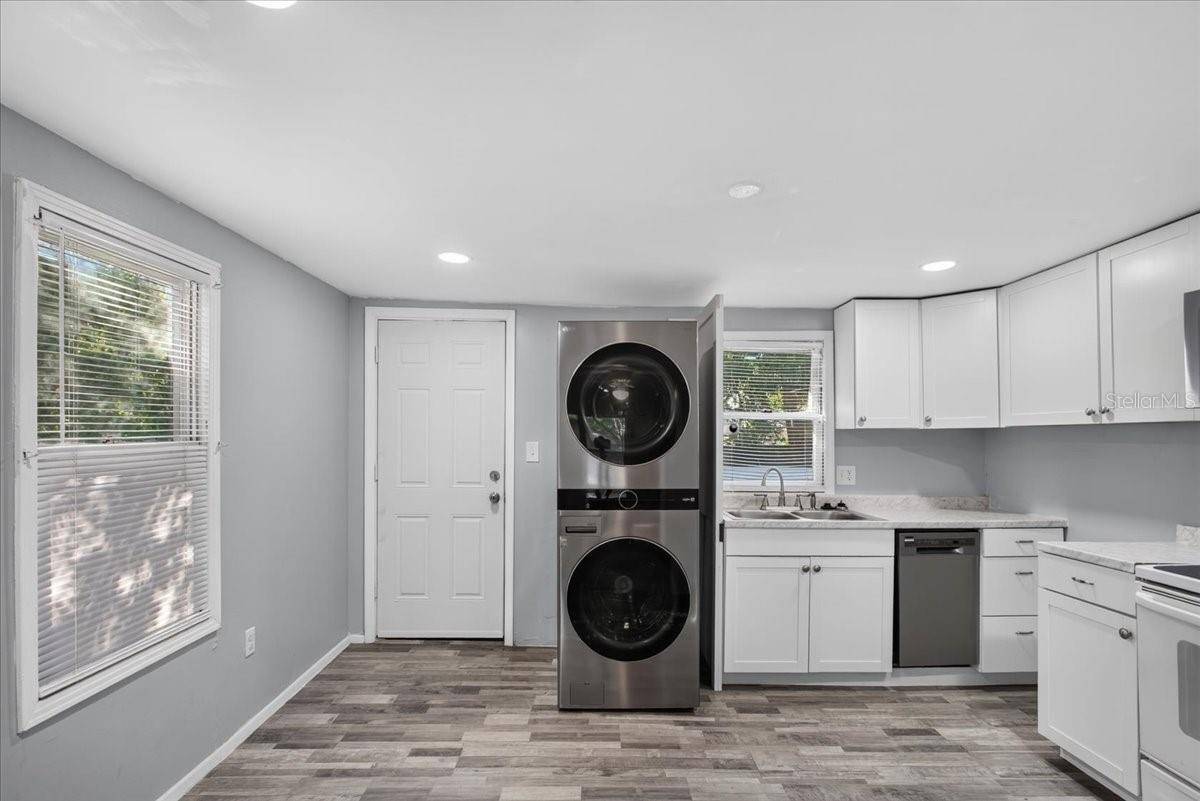 1315 NE 3RD AVE, Gainesville, FL 32641