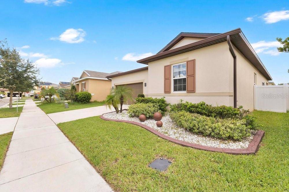 914 FALLON HILLS DR, Haines City, FL 33844