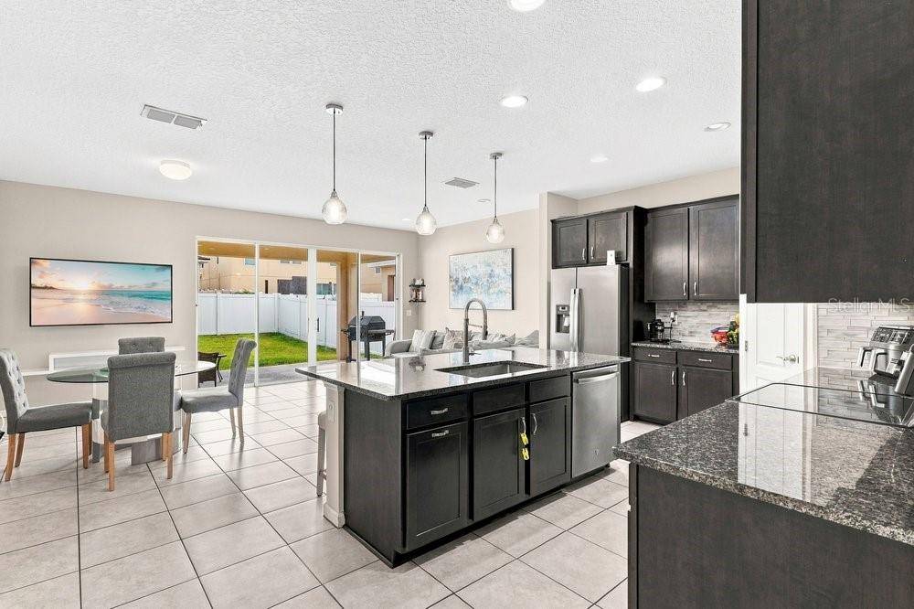 914 FALLON HILLS DR, Haines City, FL 33844