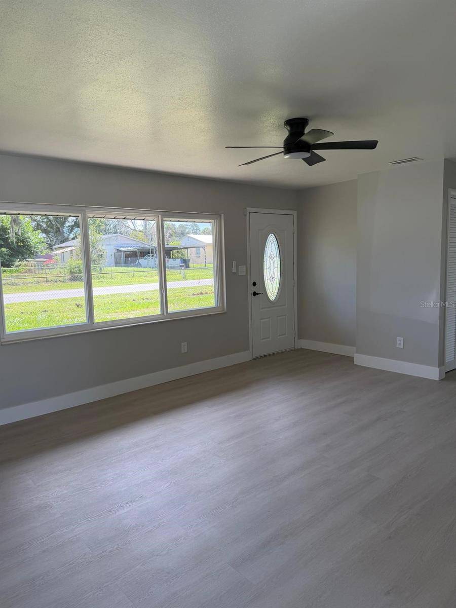 11106 HAPPY ACRES LN, Riverview, FL 33578