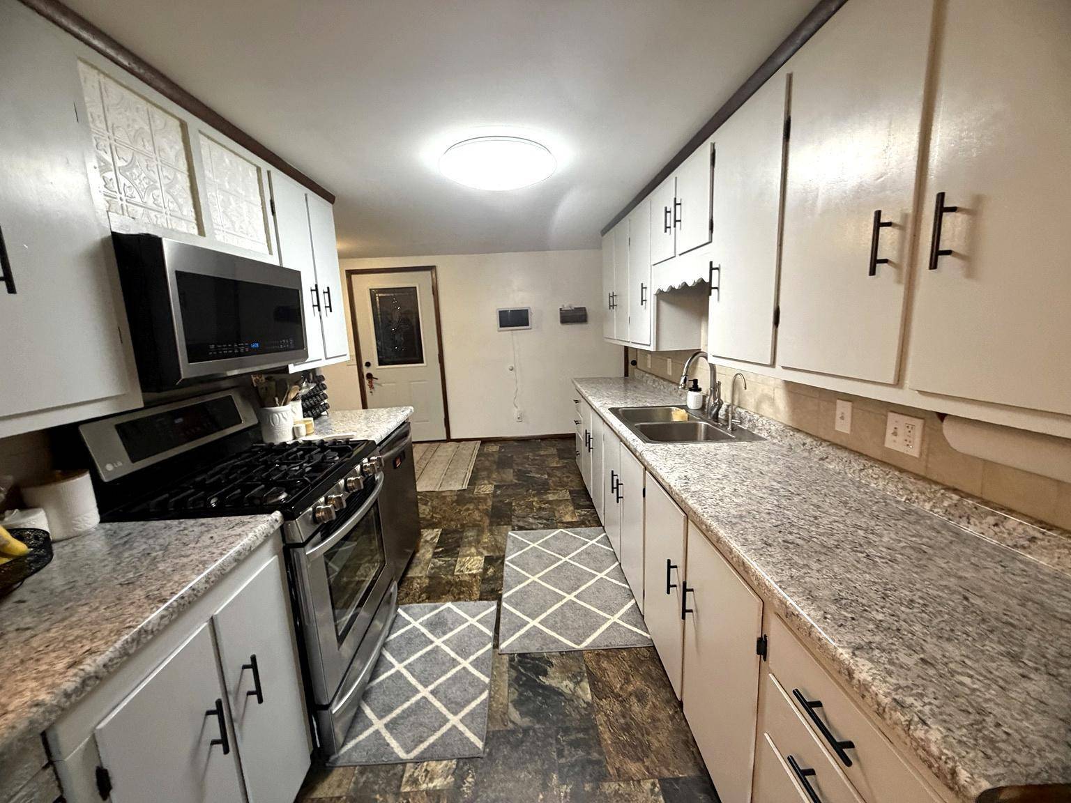 668 2nd AVE, Brewster, MN 56119