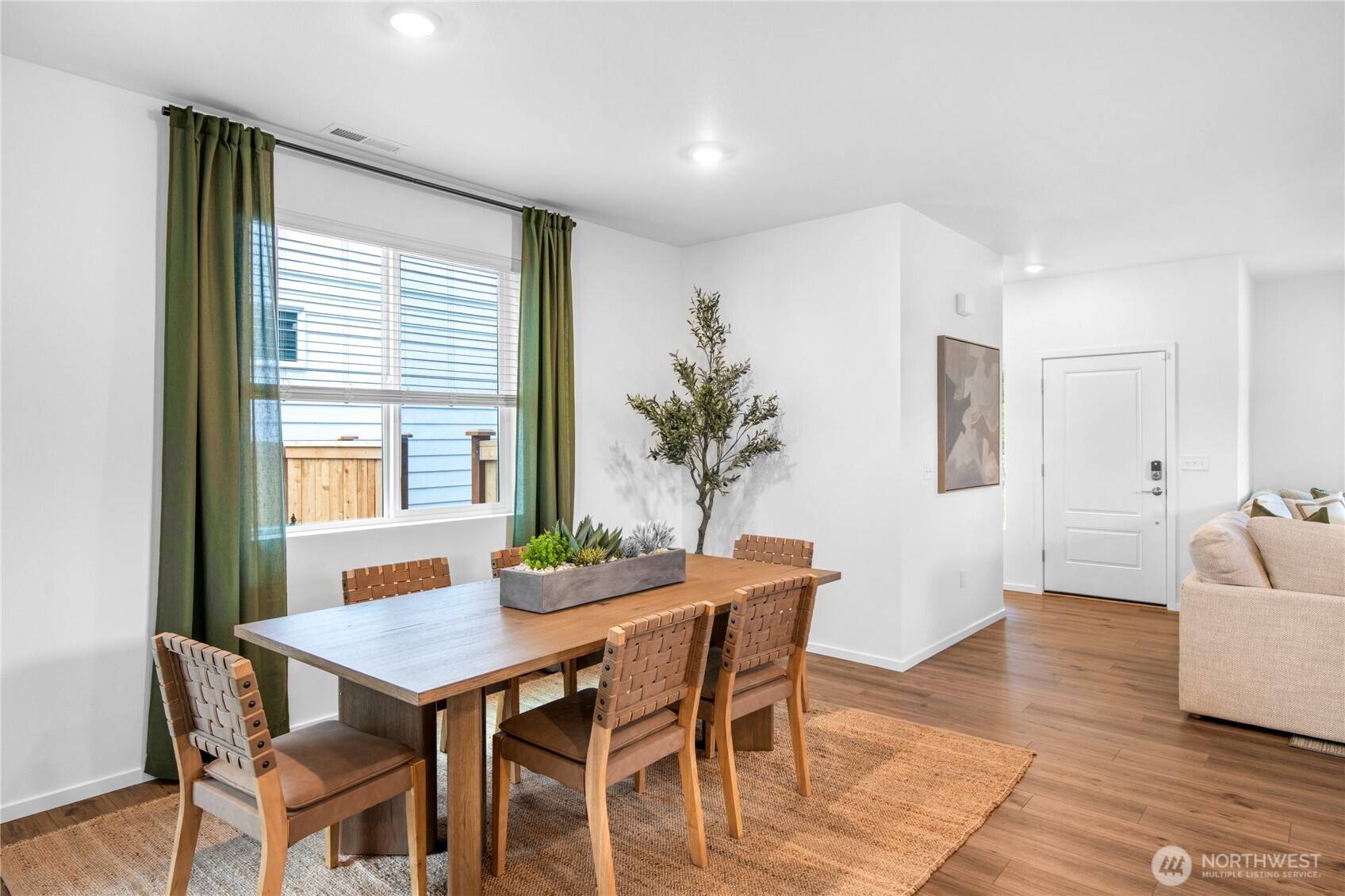 4224 SW Loften ST, Port Orchard, WA 98367