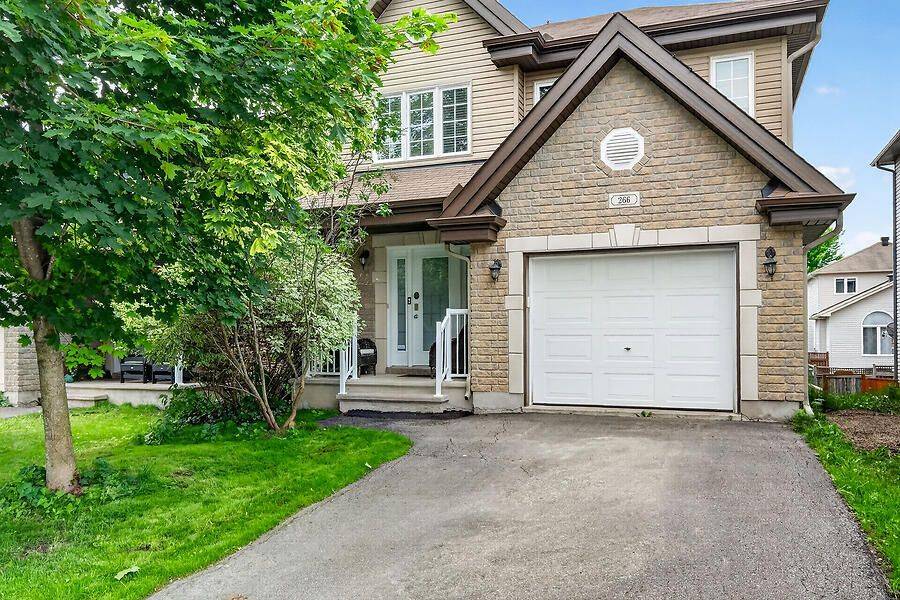 266 Mica CRES W, Clarence-rockland, ON K4K 0E2