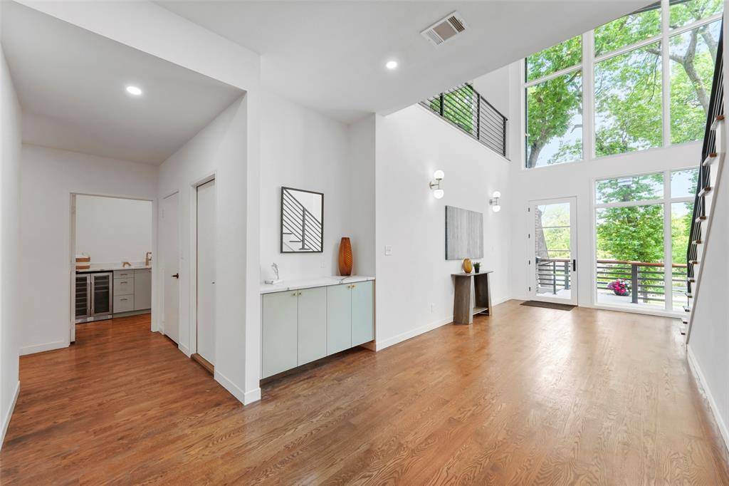 3110 W Jefferson Boulevard, Dallas, TX 75211