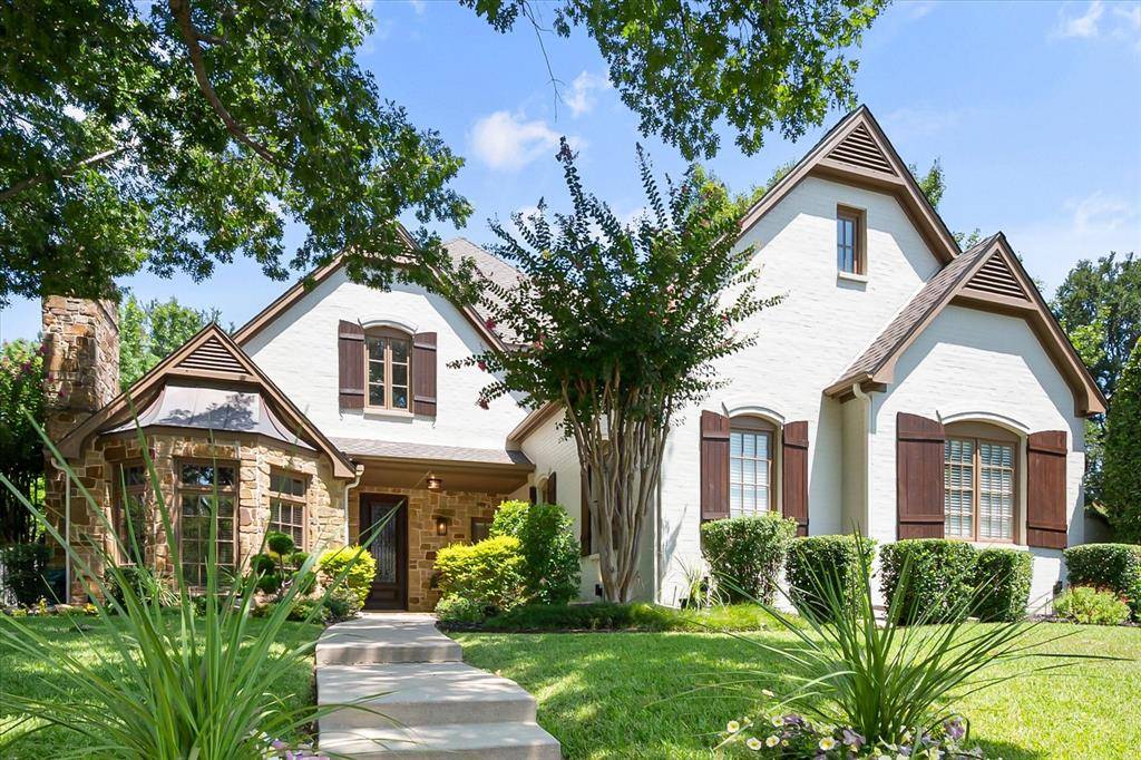2111 Castle View Road, Mansfield, TX 76063