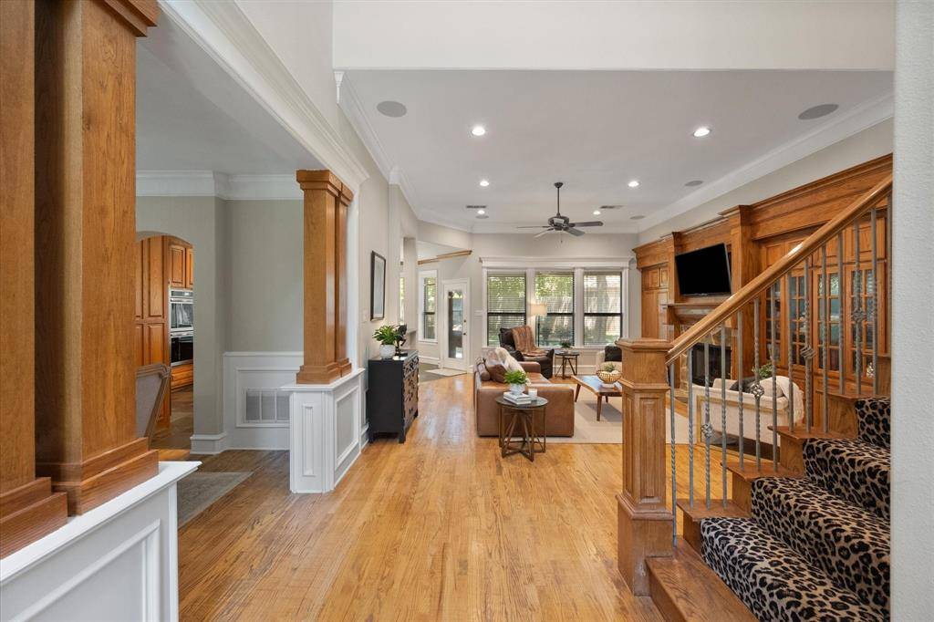 2111 Castle View Road, Mansfield, TX 76063
