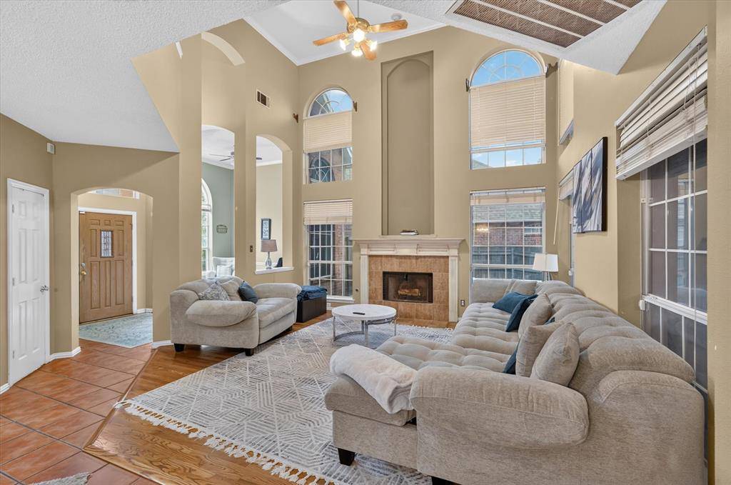 9803 Hickory Hollow Lane, Irving, TX 75063